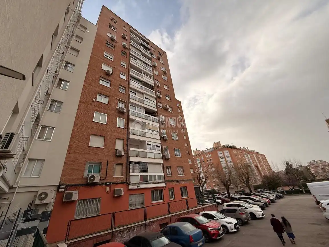 Vista exterior de Piso en venta en Madrid con Aire acondicionado, Calefacción y Terraza
