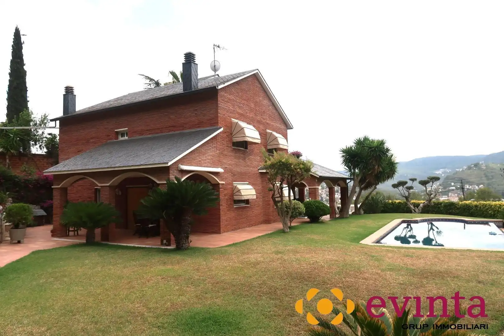 Jardín de Casa o chalet en venta en Vallirana con Calefacción, Jardín privado y Terraza