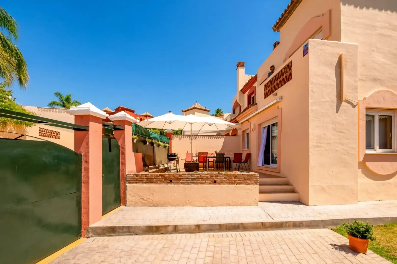 Terrassa de Casa adosada en venda en Marbella amb Aire condicionat, Jardí privat i Terrassa