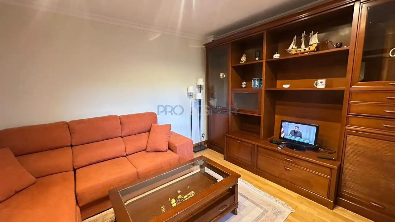 Sala de estar de Piso en venta en León Capital  con Calefacción, Terraza y Amueblado