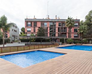 Swimming pool of Apartment to rent in Castelldefels  with Air Conditioner, Terrace and Swimming Pool