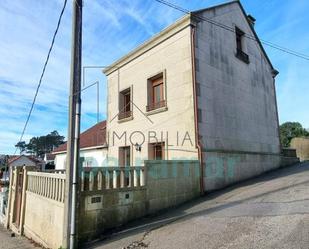 Vista exterior de Casa o xalet en venda en Ribeira amb Terrassa