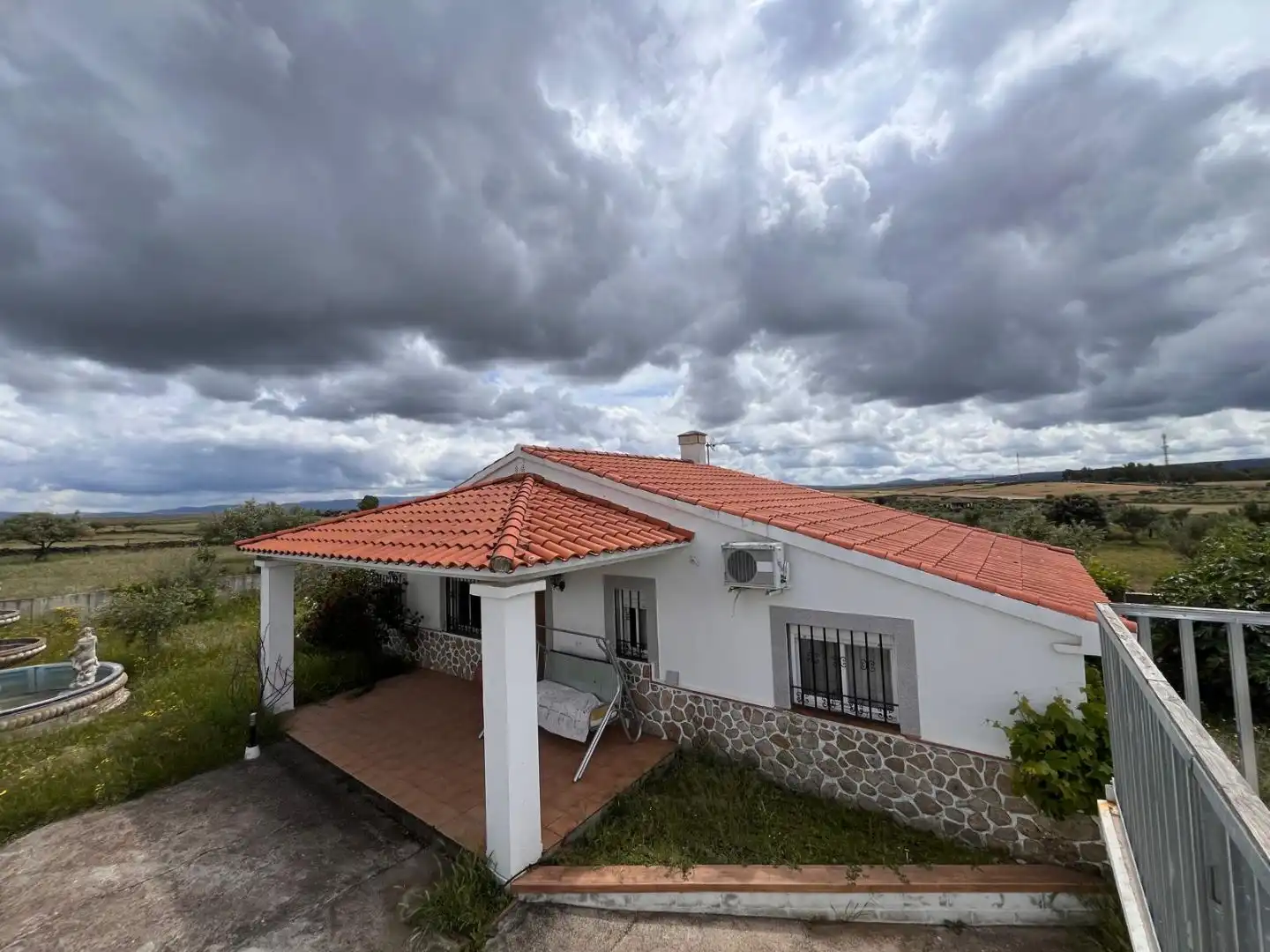 Vista exterior de Casa o chalet en venta en Torrecillas de la Tiesa, Cáceres
