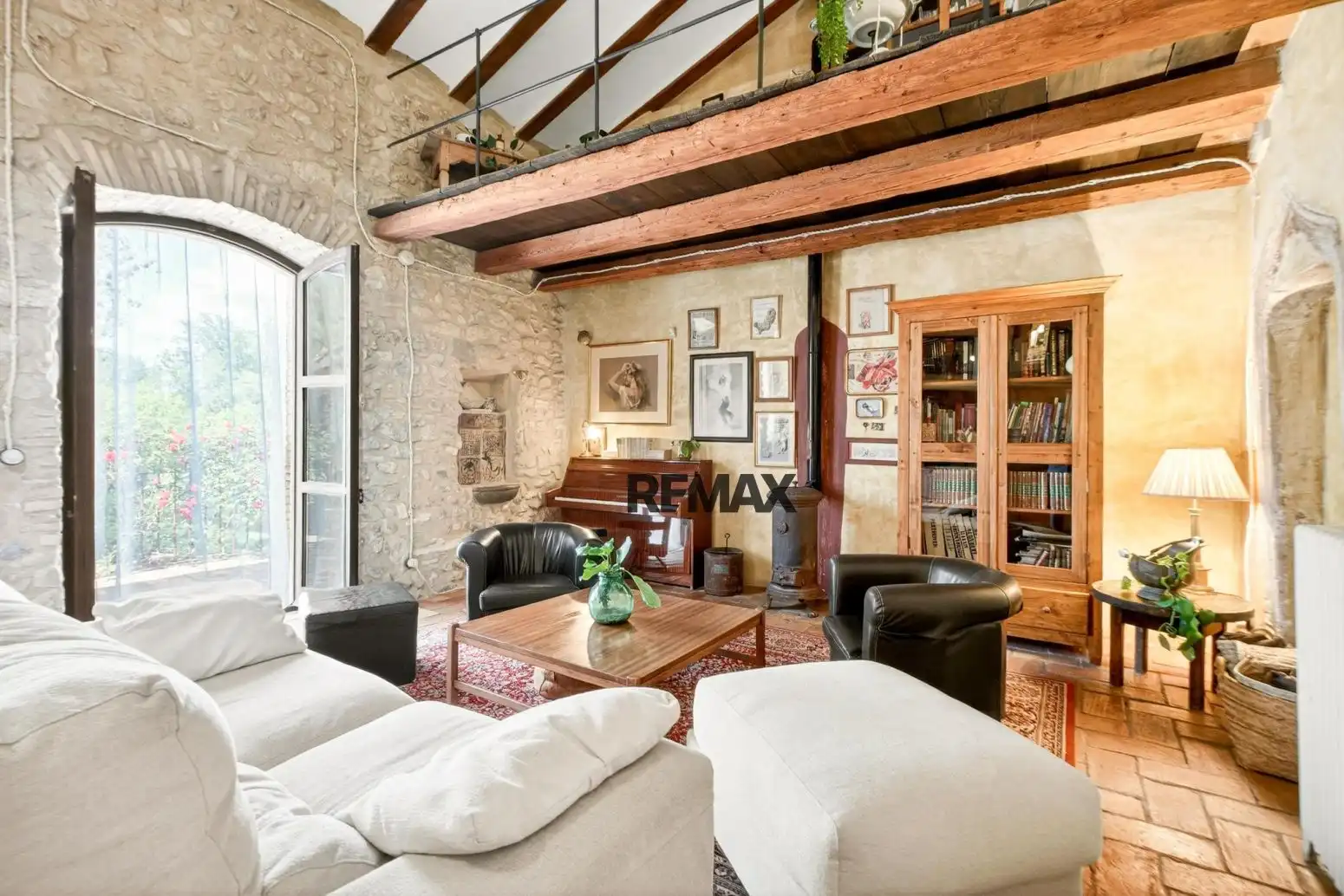 Wohnzimmer von Haus oder Chalet zum Verkauf in Esponellà mit Heizung, Privatgarten und Terrasse