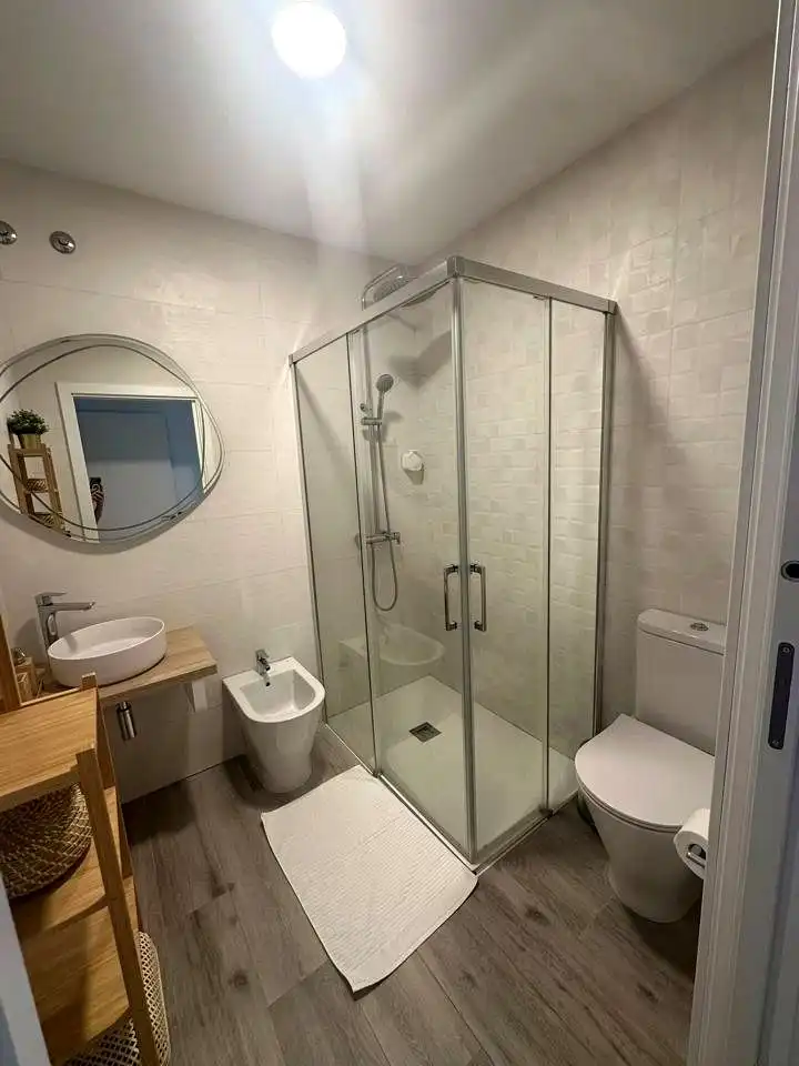 Bathroom of Ground floor for rent in Candelaria  with Air Conditioner and Furnished