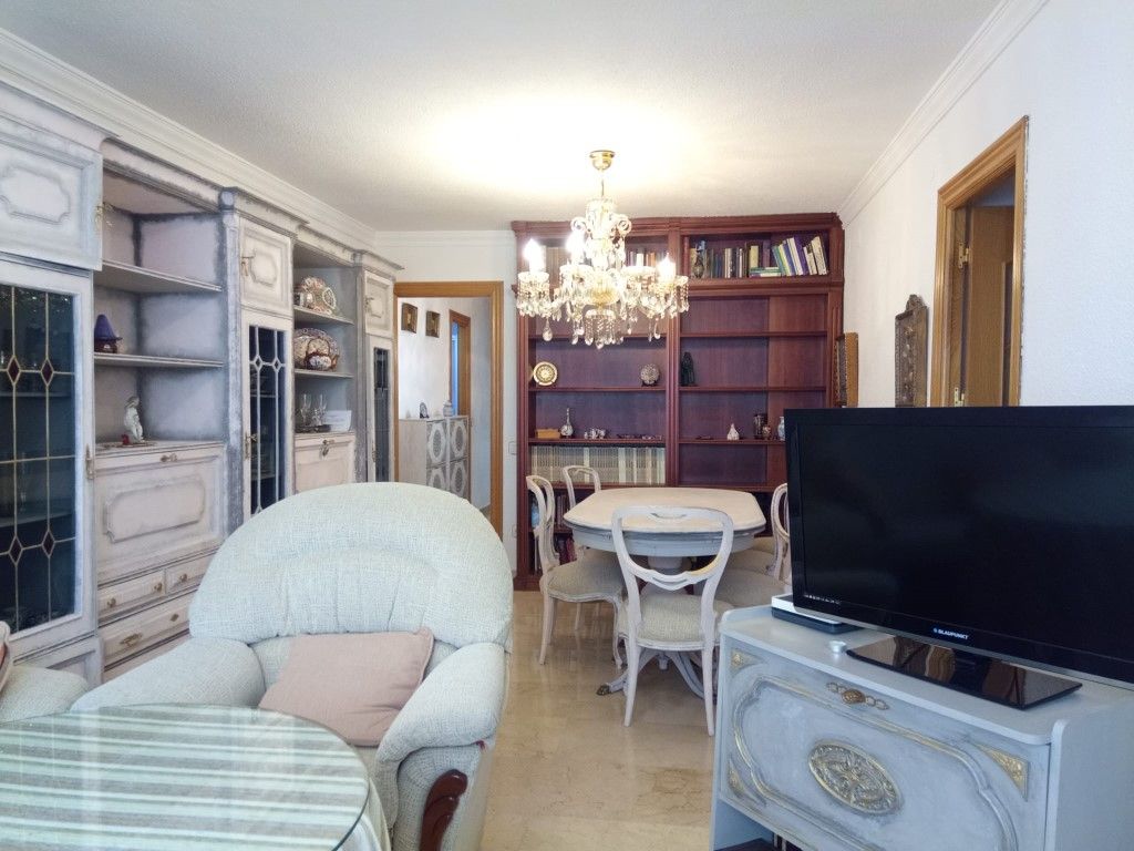 Sala de estar de Piso en venta en  Granada Capital con Calefacción