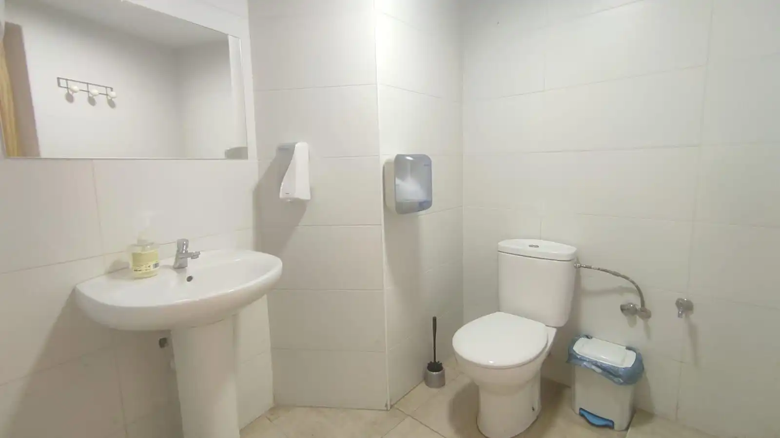 Baño de Local de alquiler en Murcia