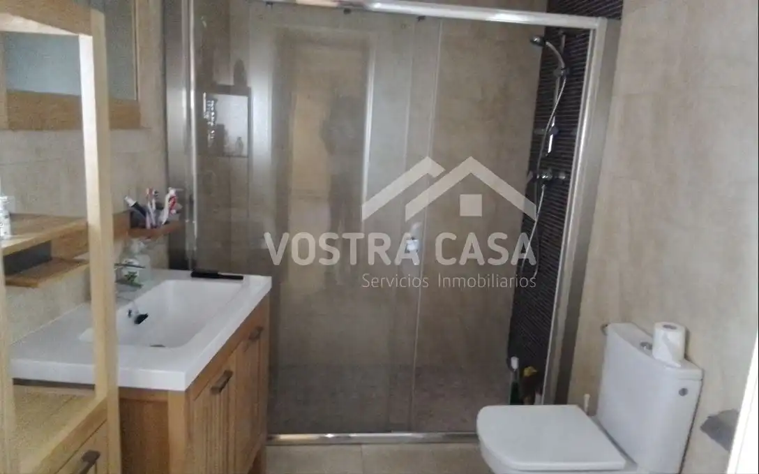 Bathroom of Detached homes for sale in Requena  with Air Conditioner, Heating and Alarm