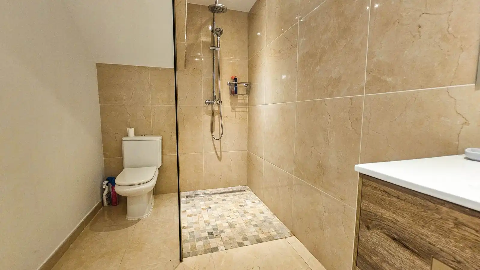Baño de Casa adosada en venta en Manilva con Aire acondicionado, Piscina y Amueblado