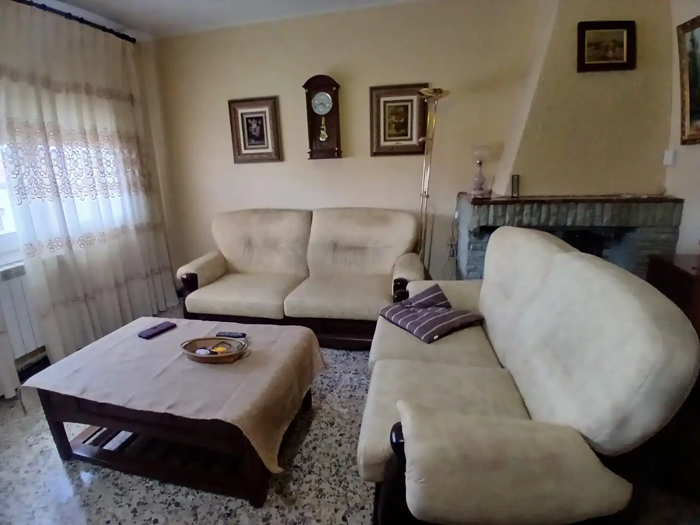 Room in Calle Florian Rey, 31, La Almunia de Doña Godina