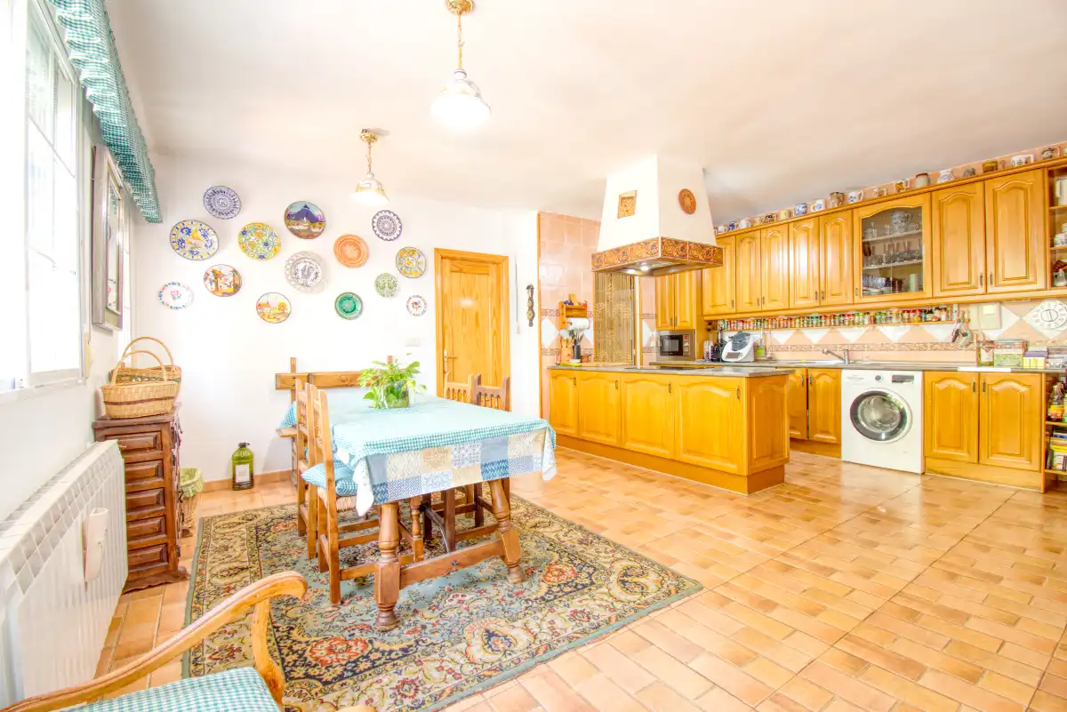 Cocina de Casa o chalet en venta en Nuevo Baztán con Aire acondicionado, Calefacción y Jardín privado