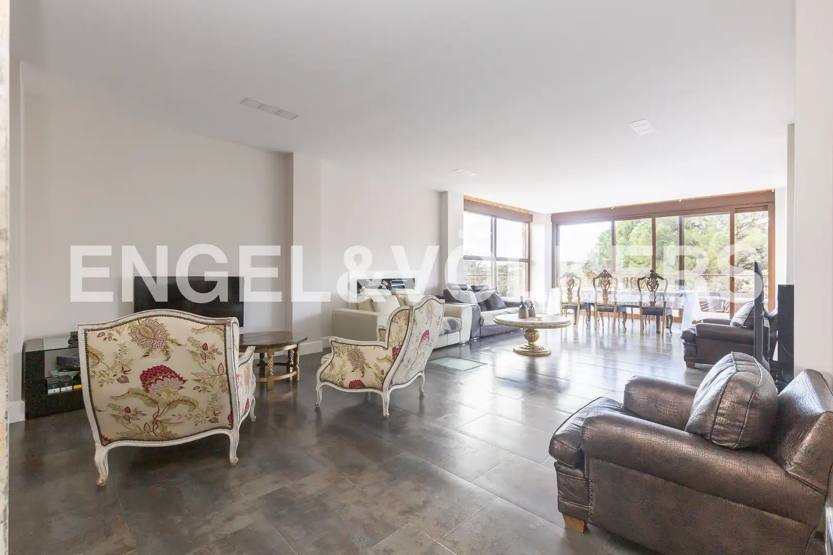 Sala de estar de Casa o chalet en venta en El Berrueco con Calefacción, Jardín privado y Terraza