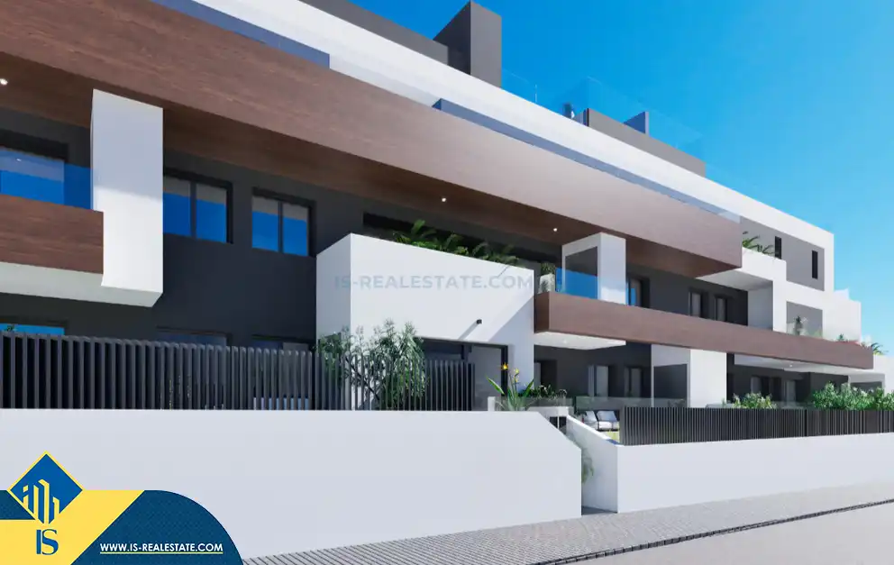 House with pool for sale in Calle Torrevieja 15, imagen 2