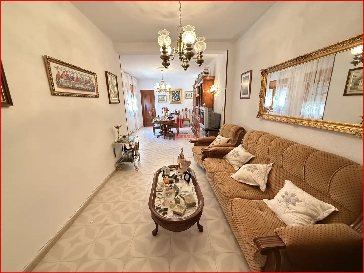 Sala d'estar de Casa adosada en venda en La Torre de Esteban Hambrán amb Aire condicionat, Calefacció i Jardí privat