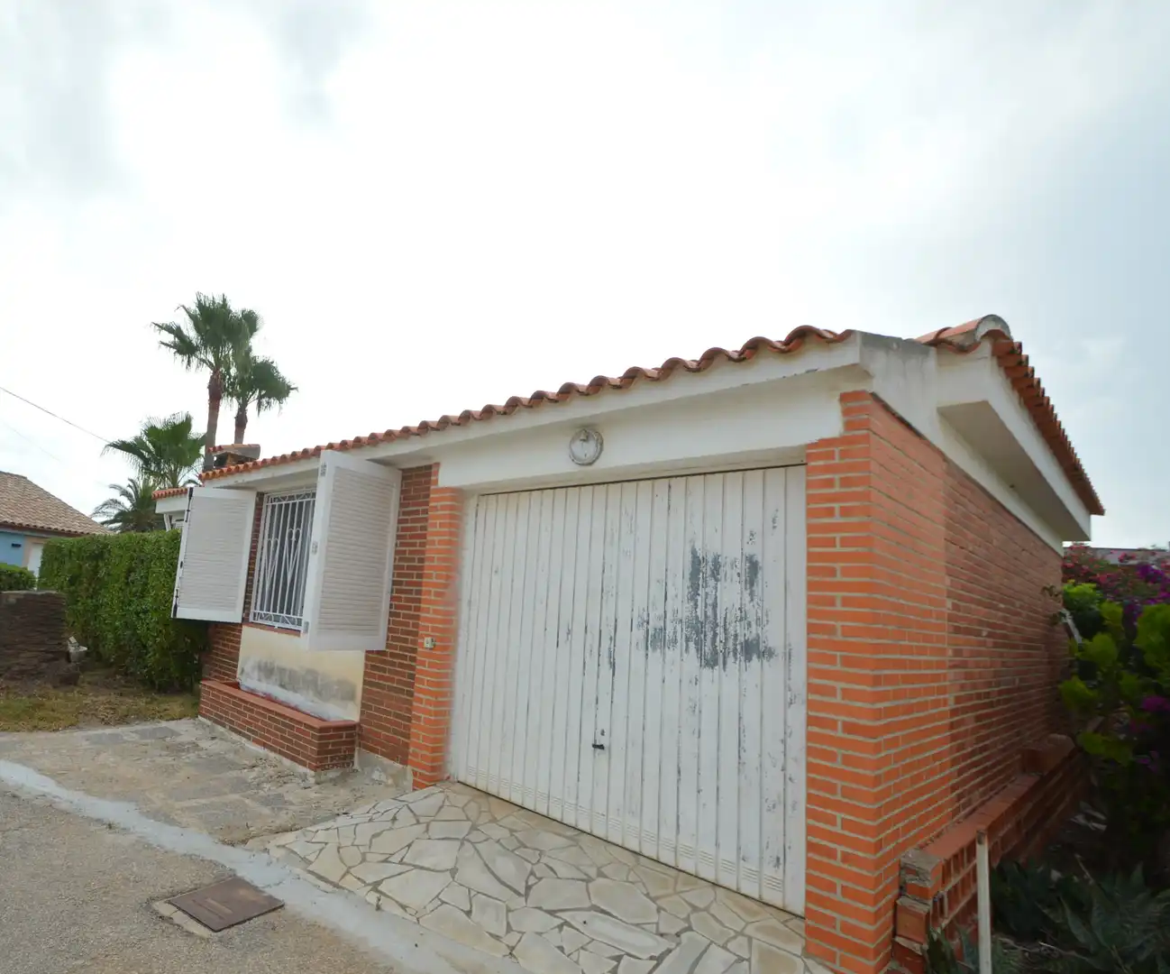 Vista exterior de Casa o xalet en venda en Vinaròs amb Aire condicionat, Calefacció i Jardí privat