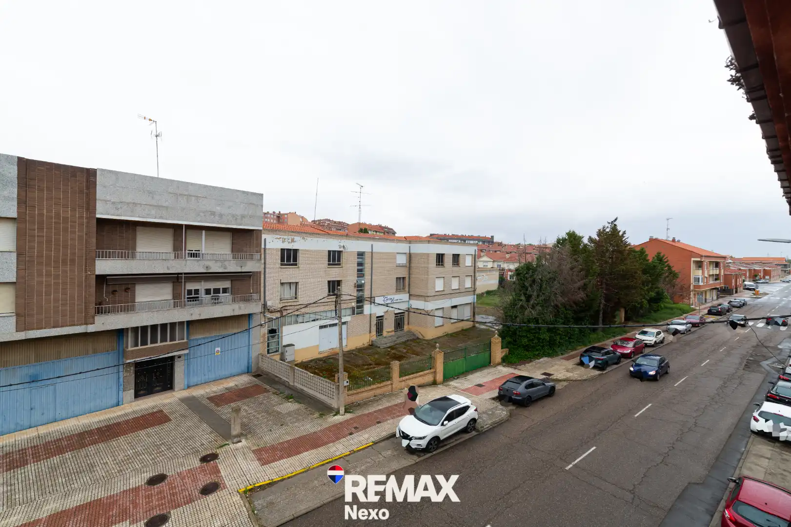 Außenansicht von Wohnung zum Verkauf in Benavente mit Heizung, Terrasse und Balkon