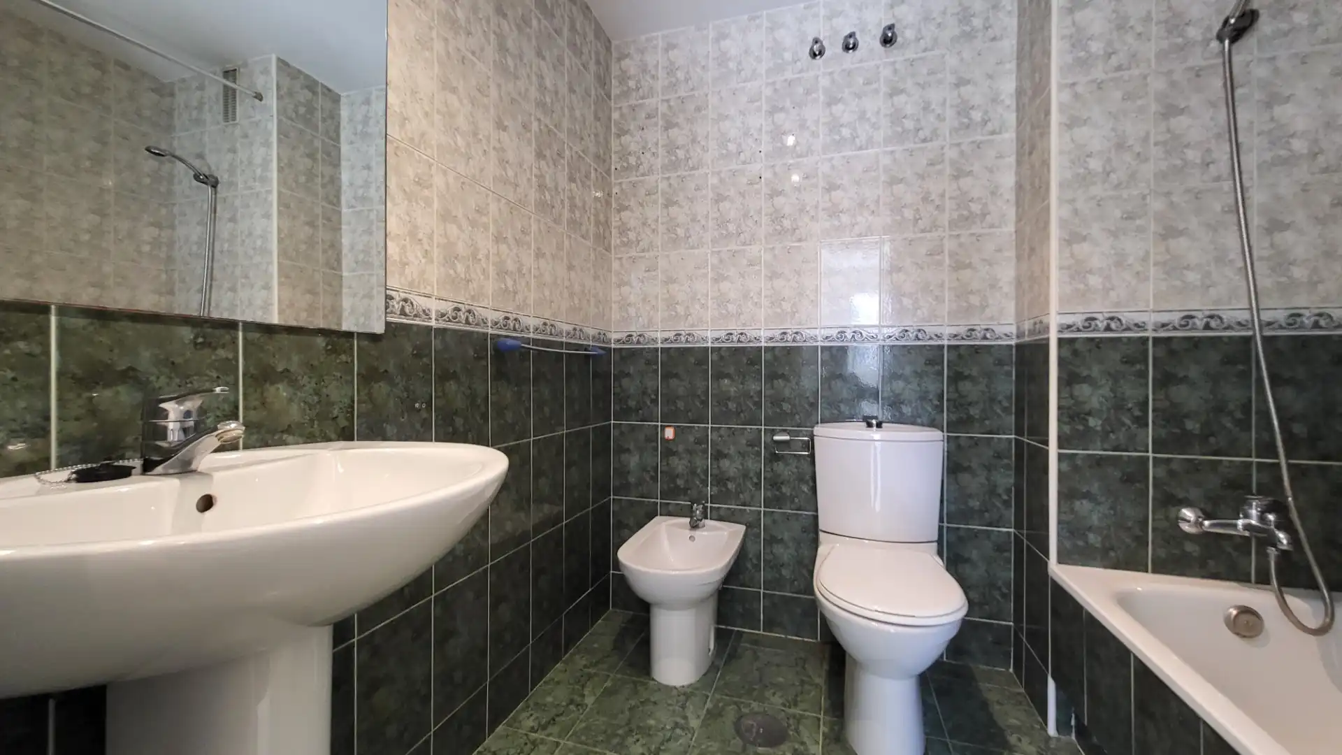 Piso en venta en Calle Andrómeda, El Cónsul - Ciudad Universitaria - El Romeral