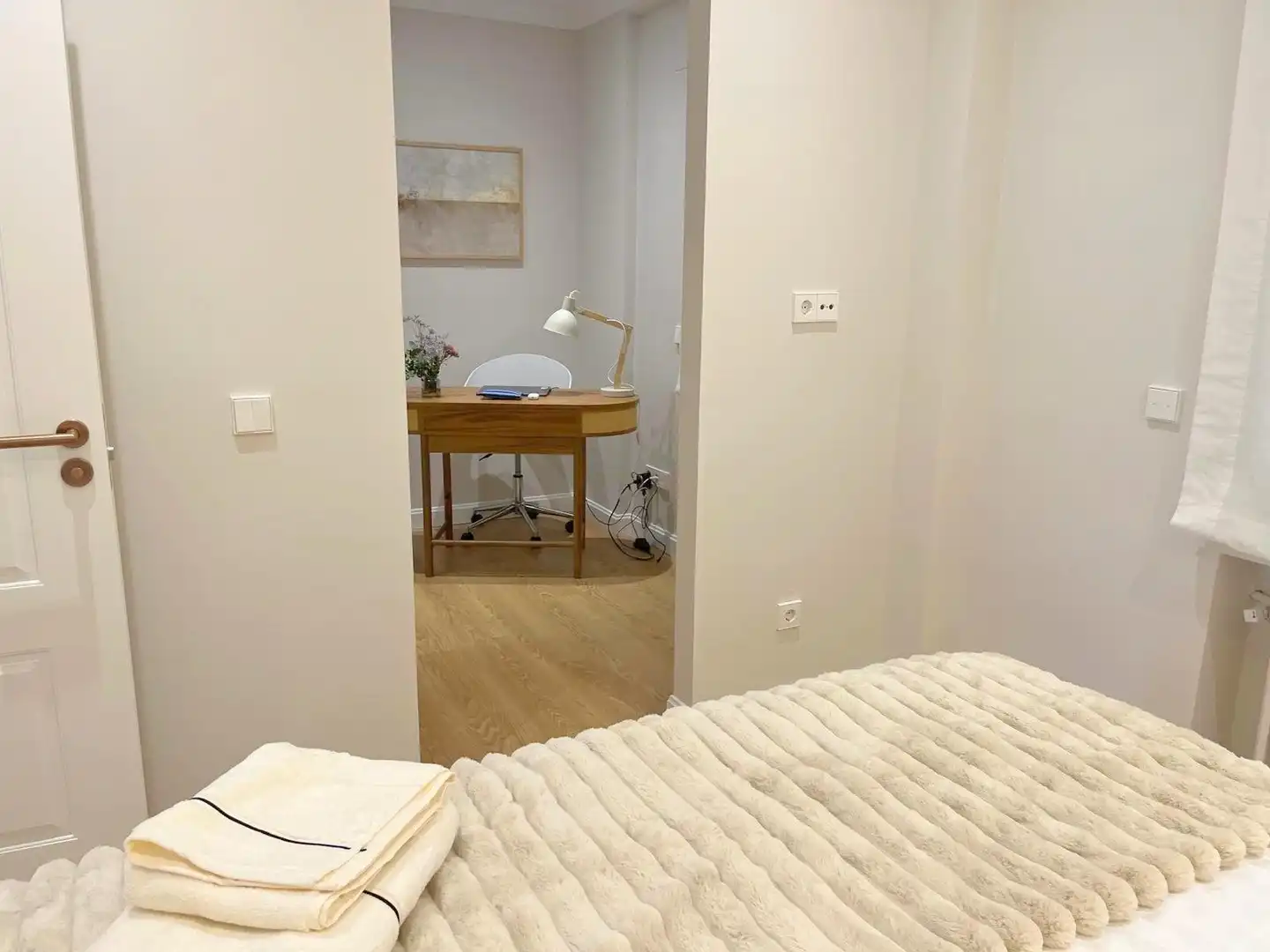 Bedroom of Flat for rent in Madrid  with Air Conditioner and Furnished