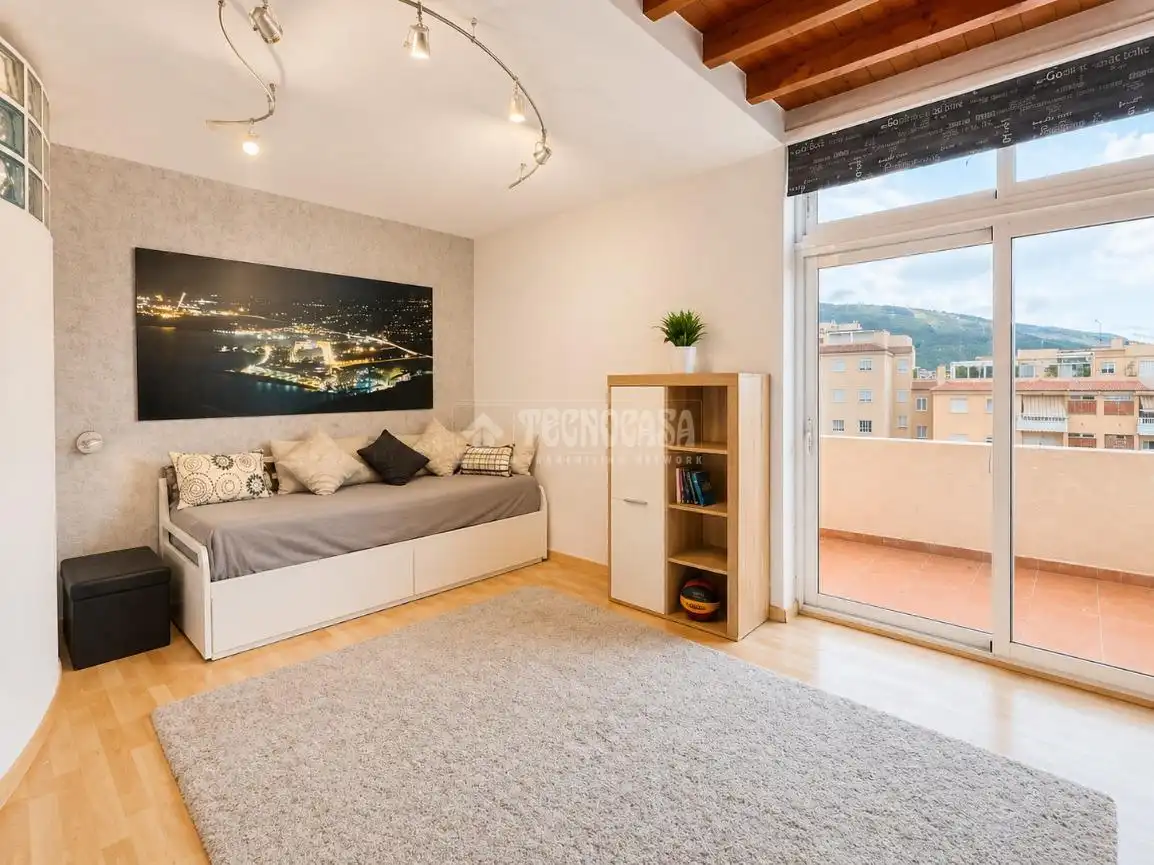 Schlafzimmer von Dachboden zum Verkauf in Candelaria mit Terrasse