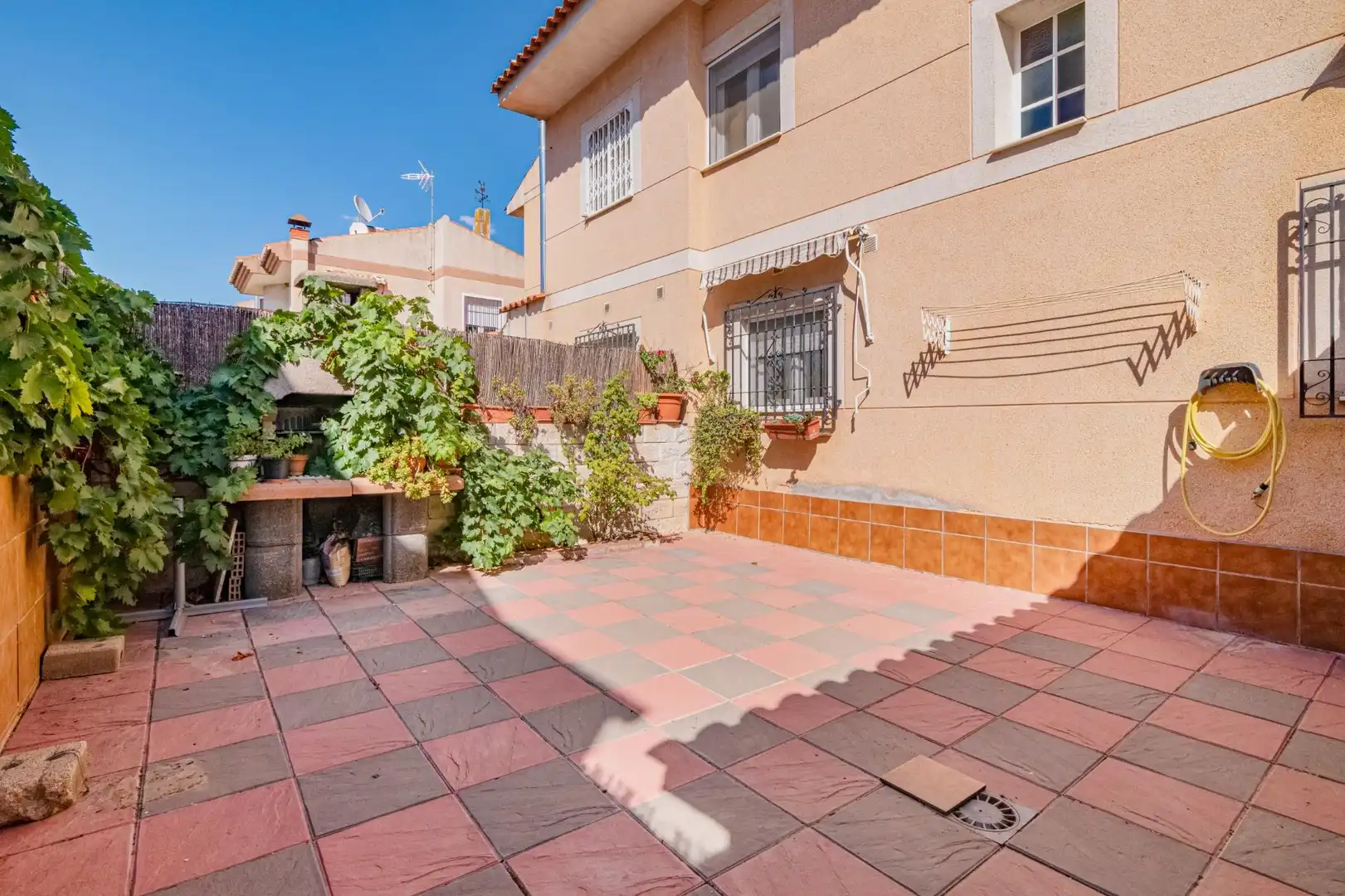 Reihenhaus mit Terrasse zum Verkauf in Villa de Otura, imagen 2