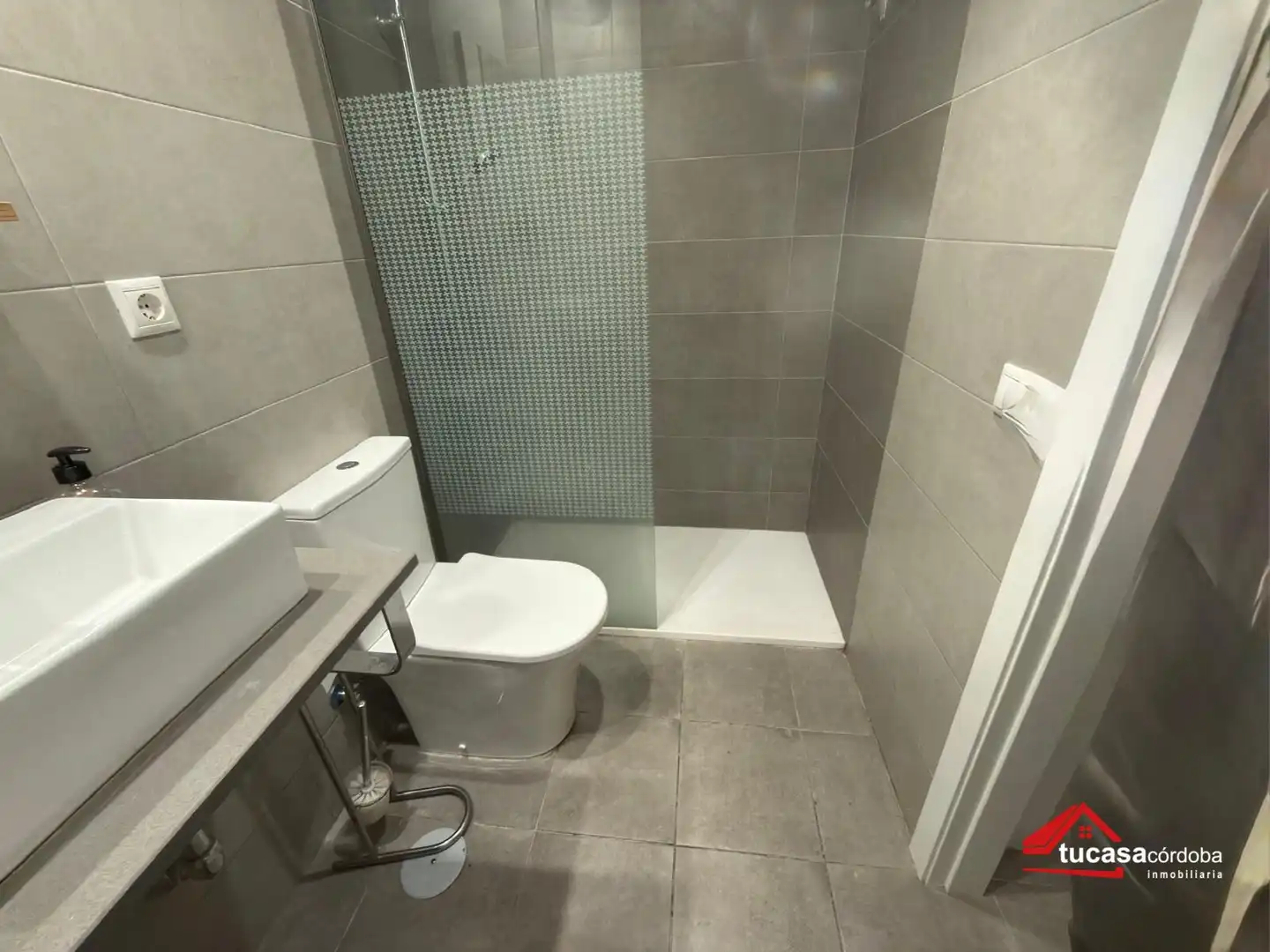 Bany de Loft en venda en Córdoba amb Aire condicionat