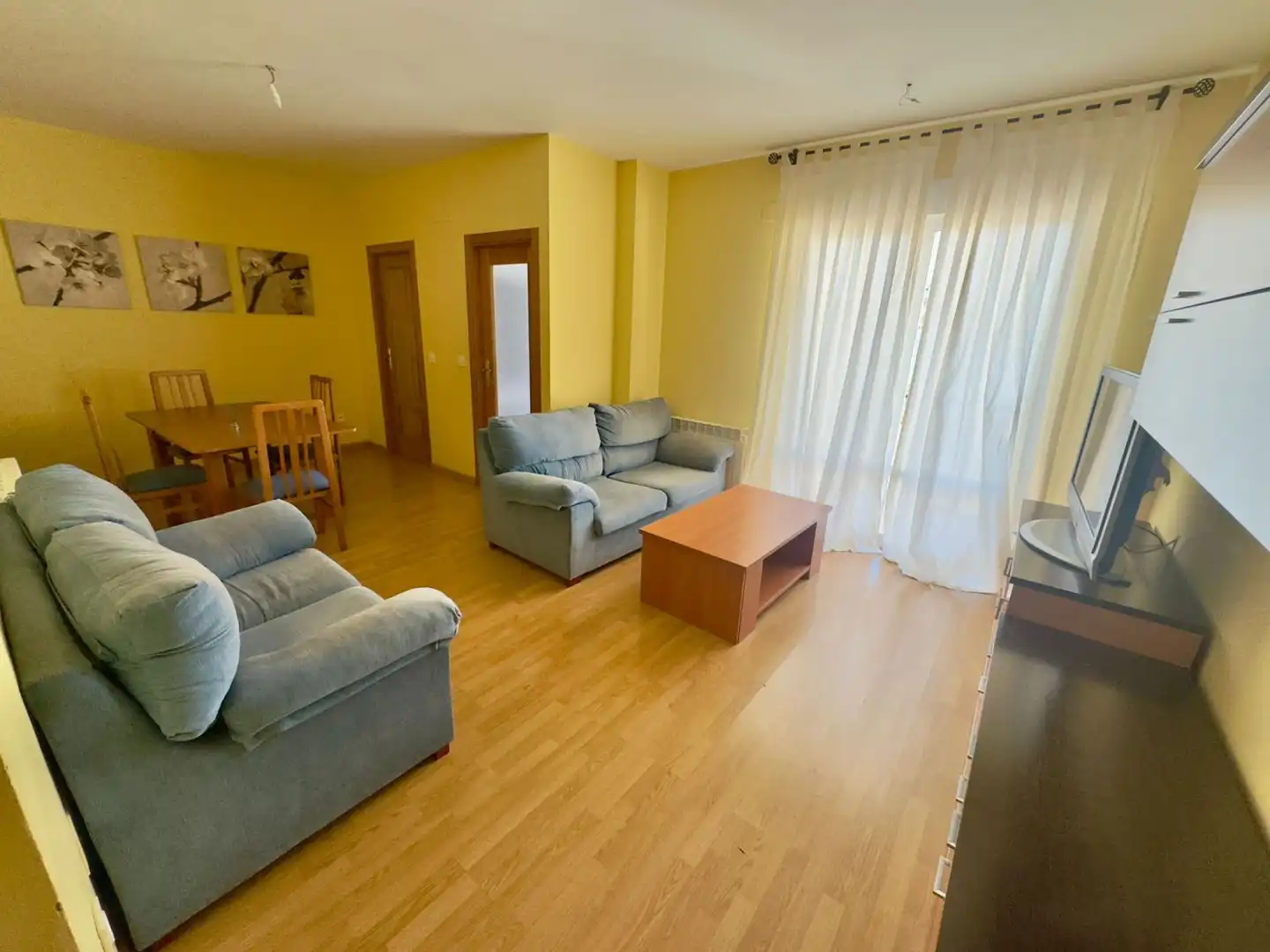 Wohnzimmer von Wohnung zum Verkauf in Valdepeñas mit Heizung, Parkett und Balkon