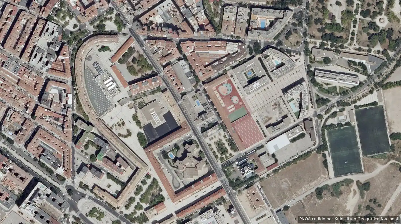 Vista exterior de Piso en venta en Las Fuentes
