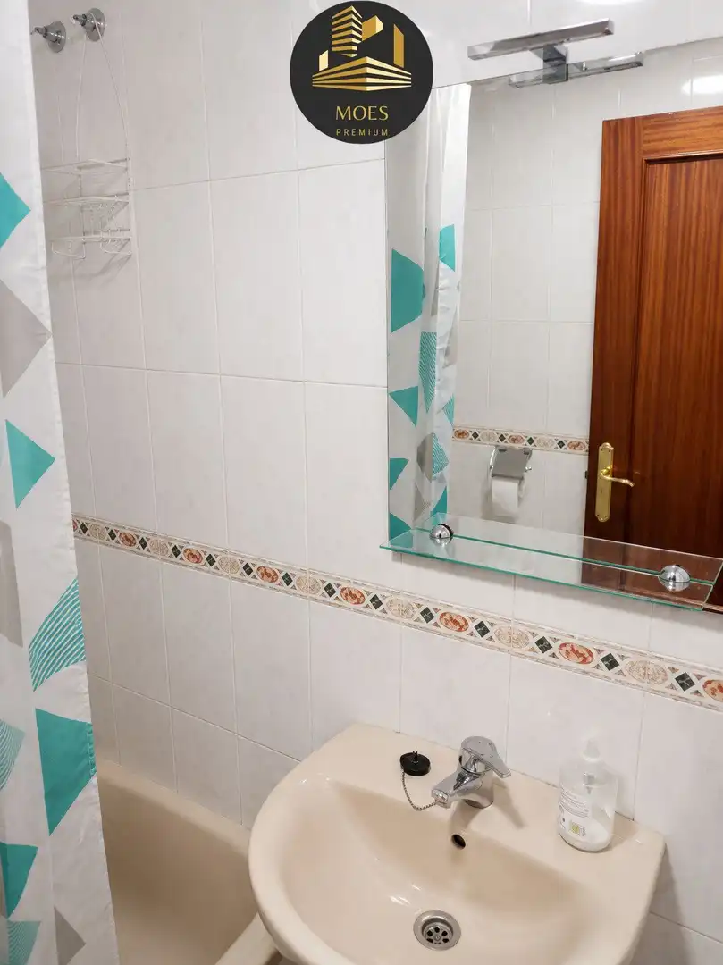 Baño de Piso de alquiler en Jaén con Aire acondicionado y Terraza