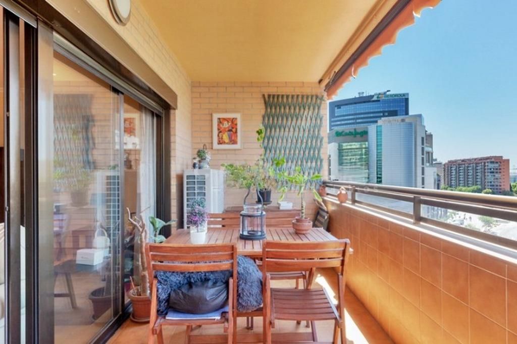 Terrace of Flat for sale in  Valencia Capital  with Air Conditioner, Private garden and Parquet flooring