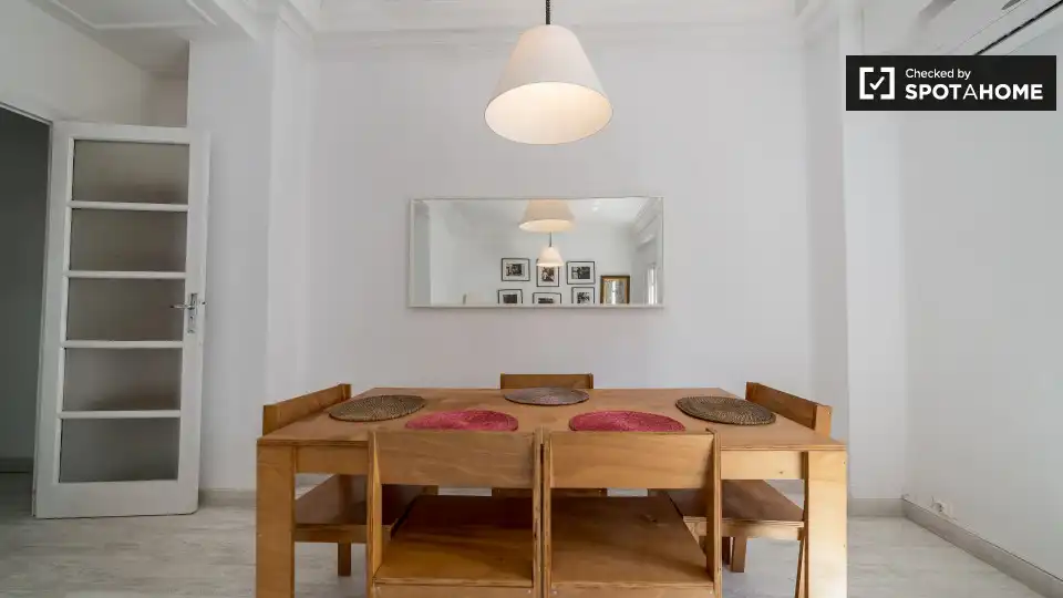 Flat with terrace to rent in L'Eixample, imagen 6