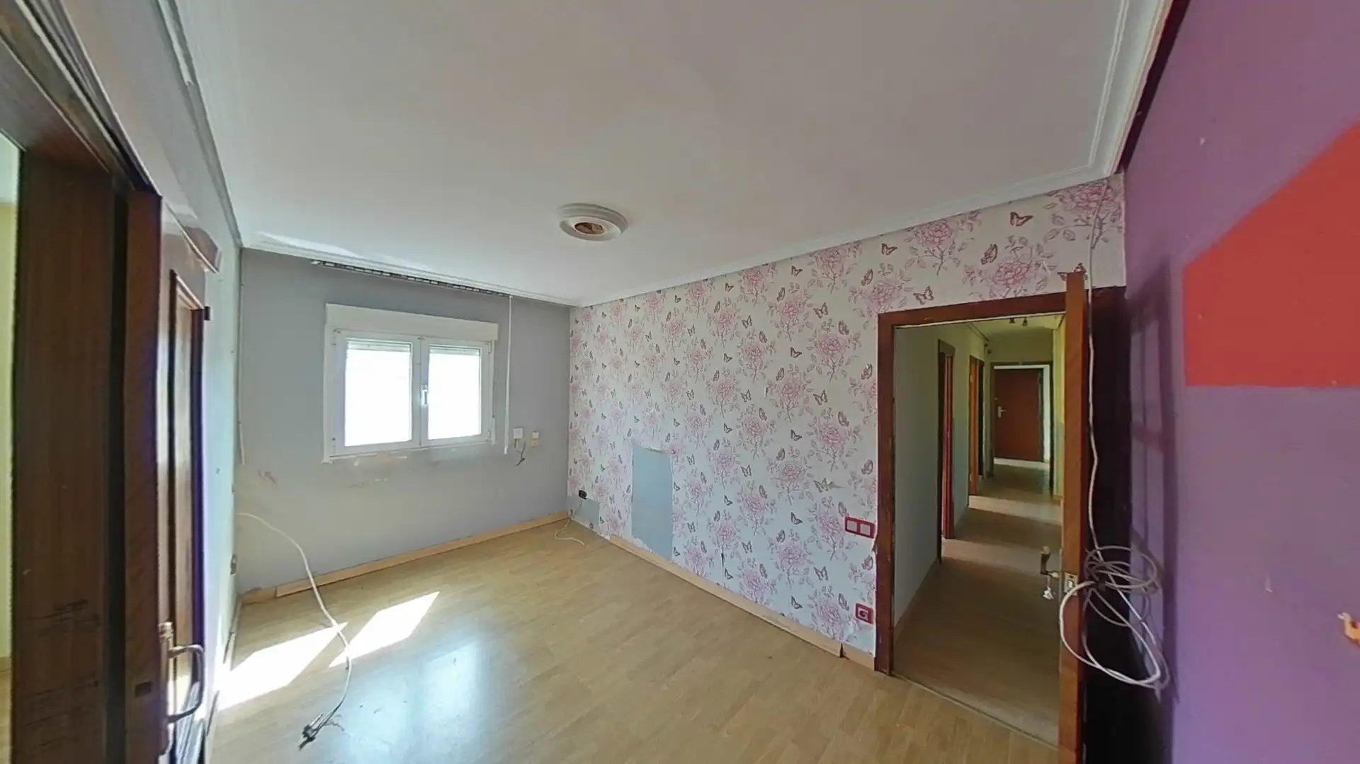Sala d'estar de Pis en venda en Avilés amb Balcó
