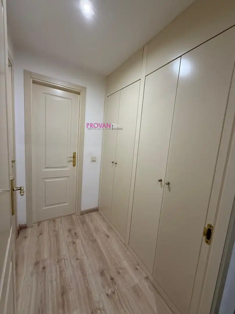 Casa adosada en venta en Ensanche