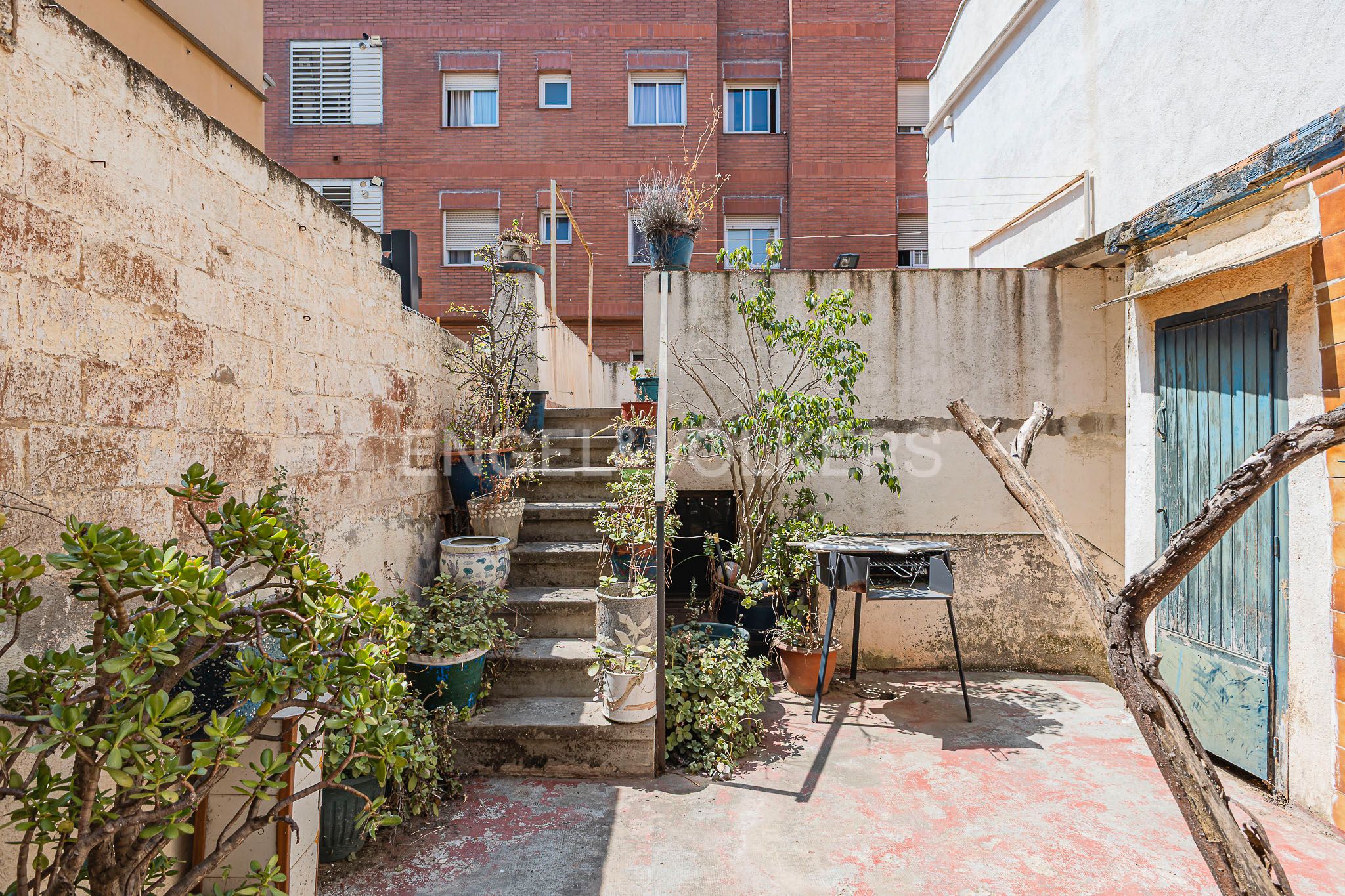 Vista exterior de Casa o xalet en venda en  Barcelona Capital amb Calefacció, Jardí privat i Terrassa