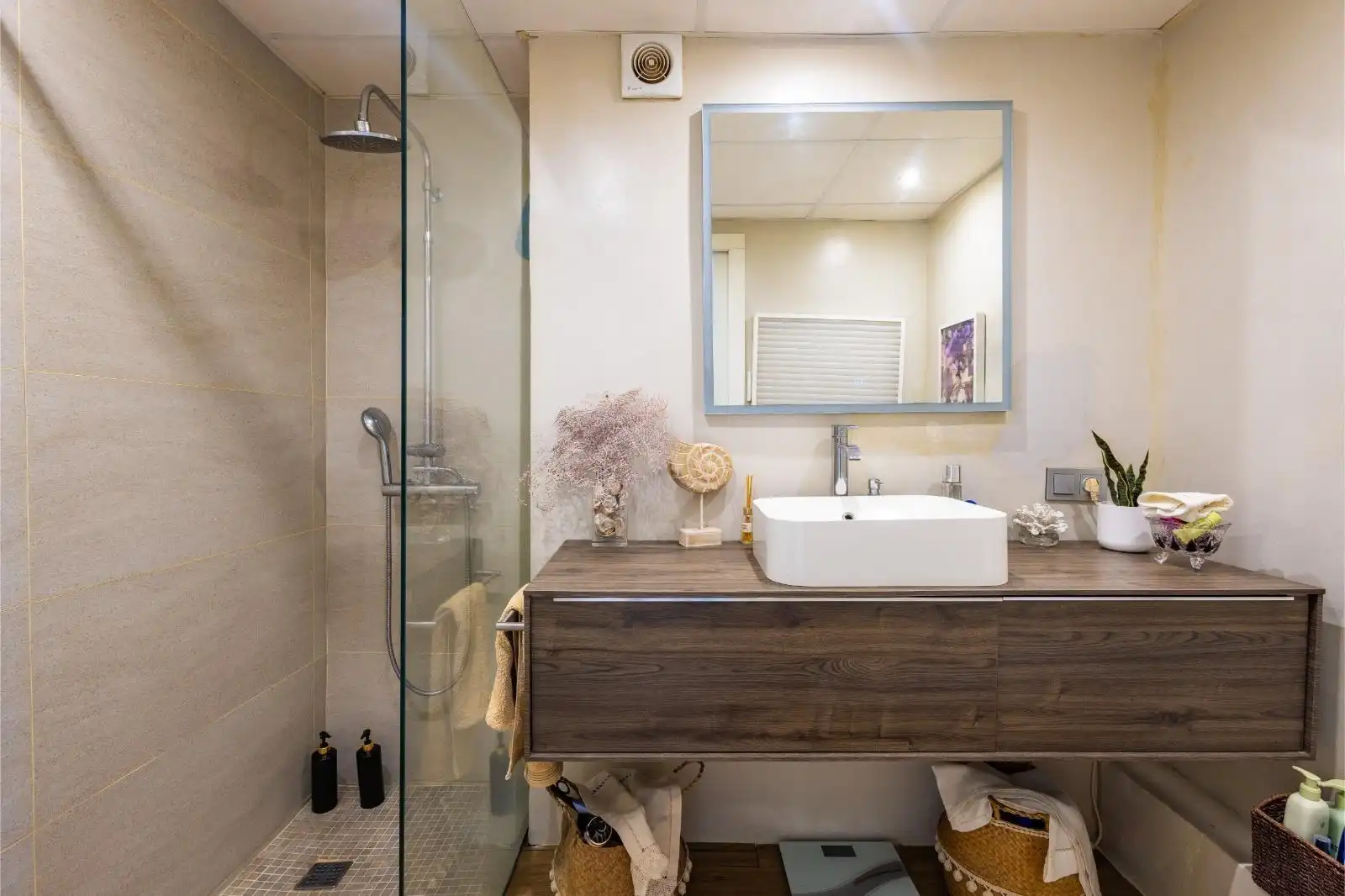 Bathroom of Attic for sale in Marbella  with Community pool