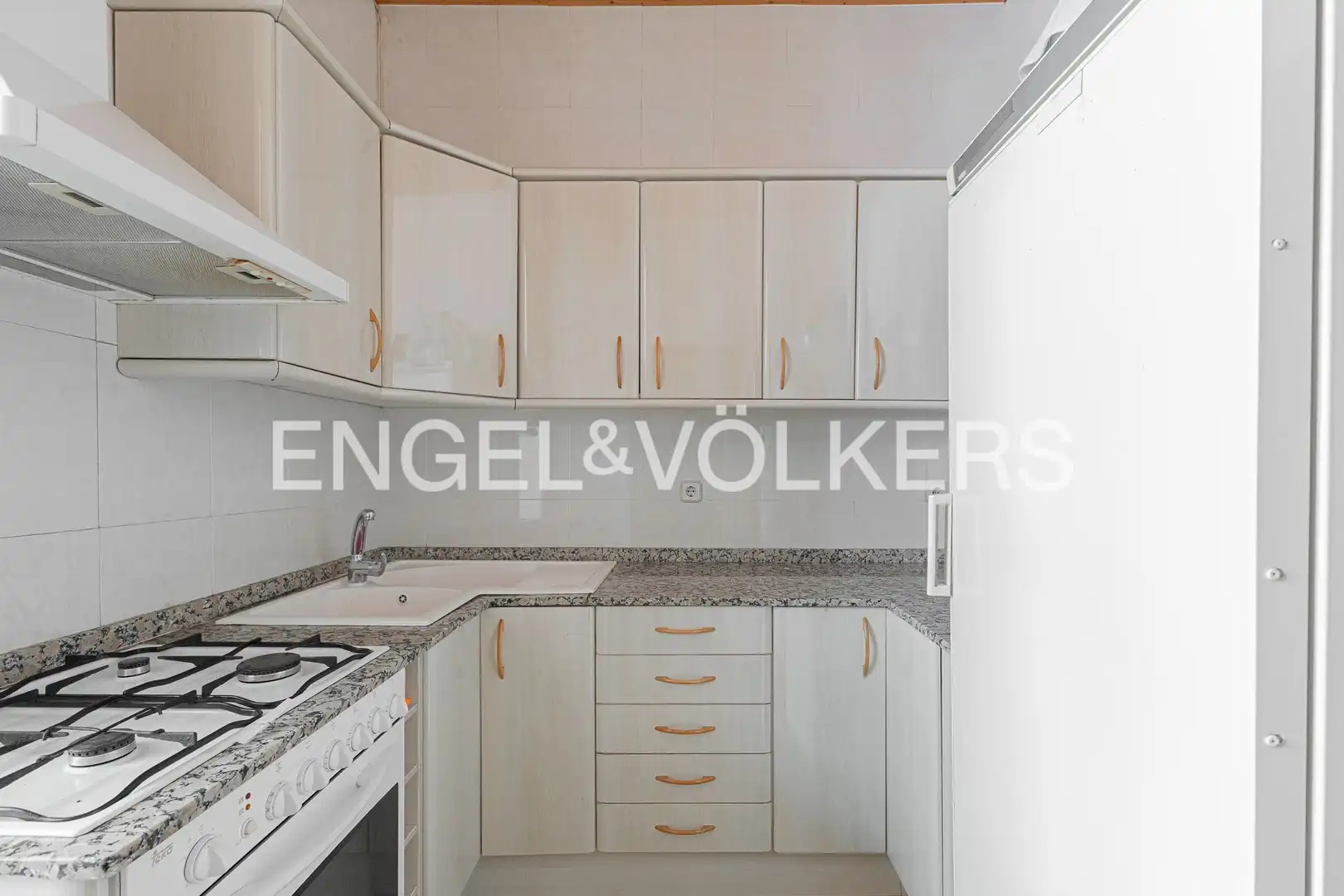 Cocina de Piso en venta en Barcelona con Aire acondicionado, Calefacción y Terraza