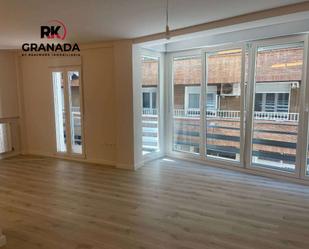 Flat to rent in  Granada Capital  with Balcony