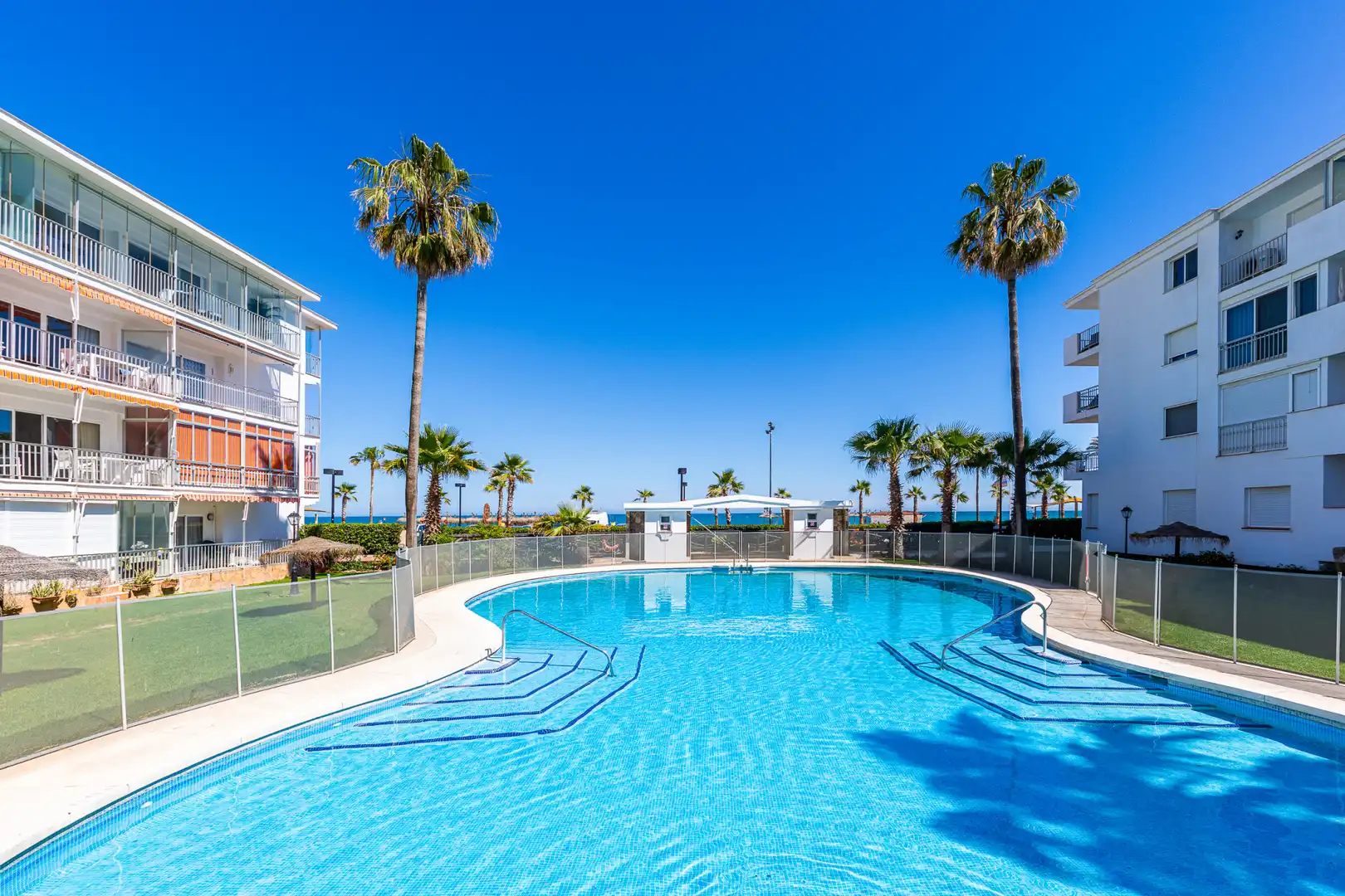 Swimming pool of Apartments for sale in Fuengirola  with Air Conditioner, Terrace and Swimming Pool