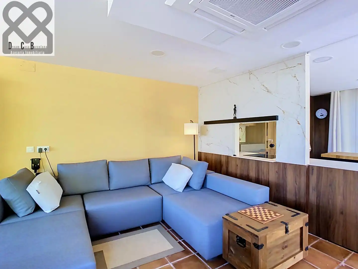 Sala d'estar de Casa o xalet en venda en Corbera de Llobregat, Barcelona