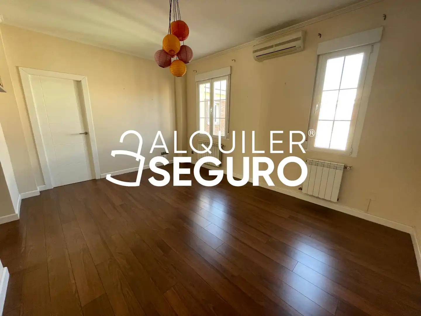 Bedroom of Flat for rent in Madrid  with Air Conditioner, Heating and Furnished