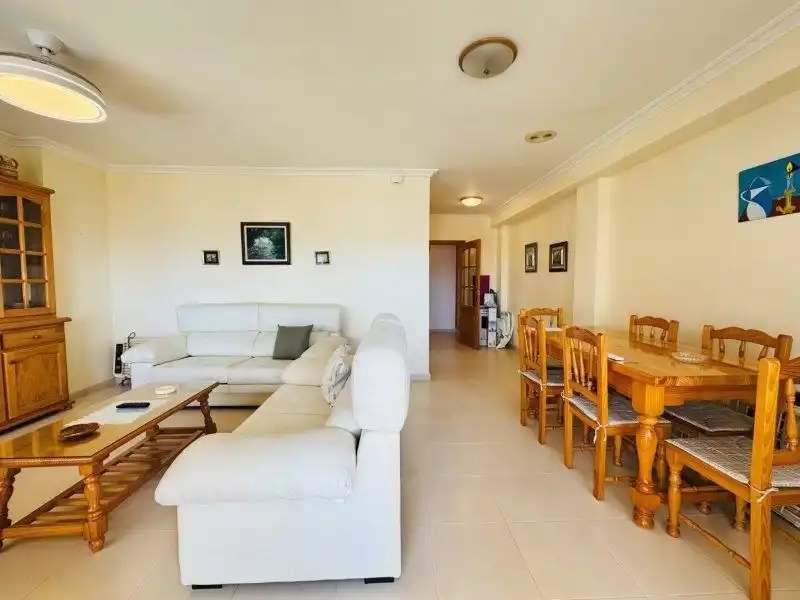 Sala d'estar de Pis en venda en Torrevieja amb Terrassa i Balcó