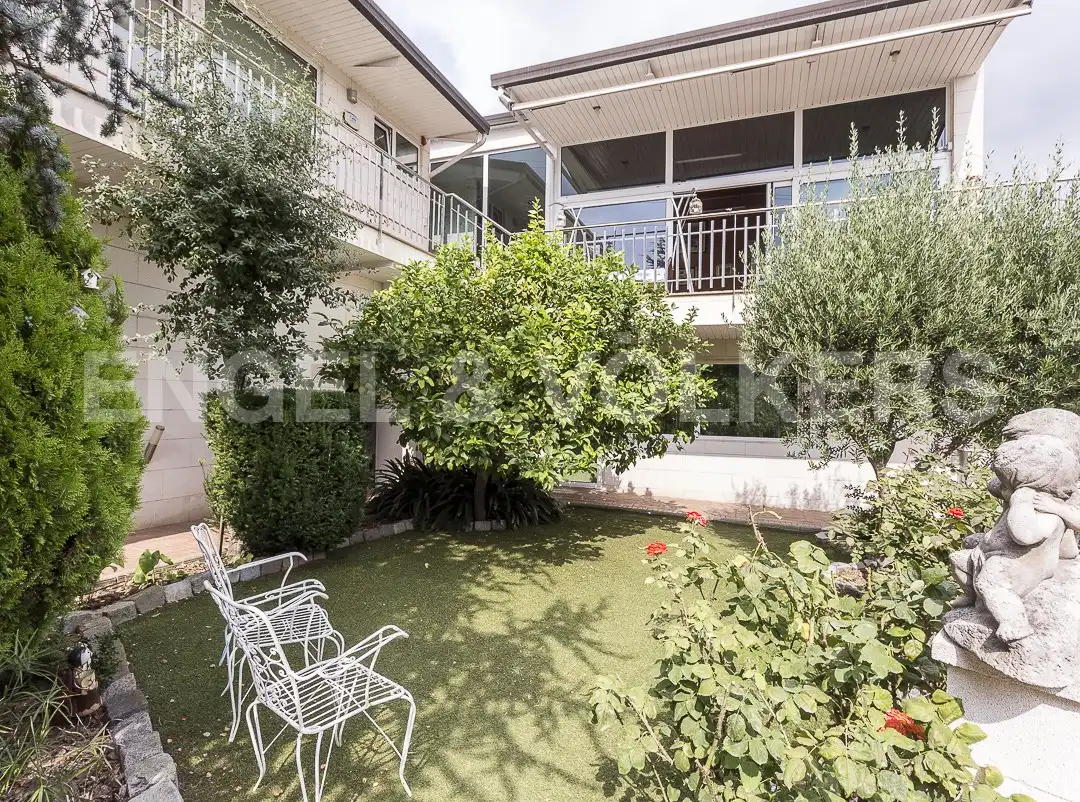 Terraza de Casa o chalet en venta en Santa Coloma de Cervelló con Calefacción, Jardín privado y Parquet