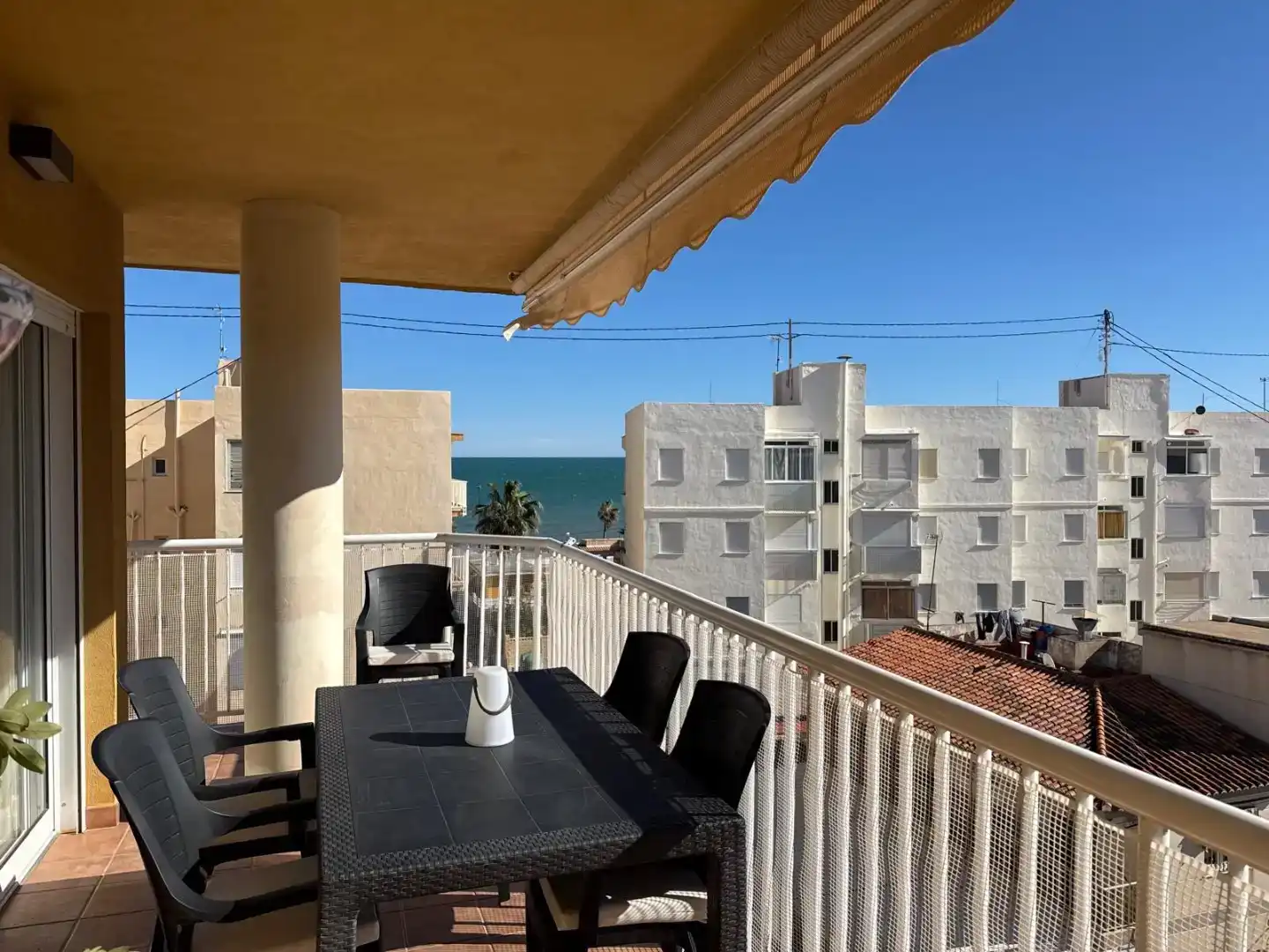 Terrasse von Wohnung zur Miete in Miramar mit Klimaanlage, Schwimmbad und Balkon