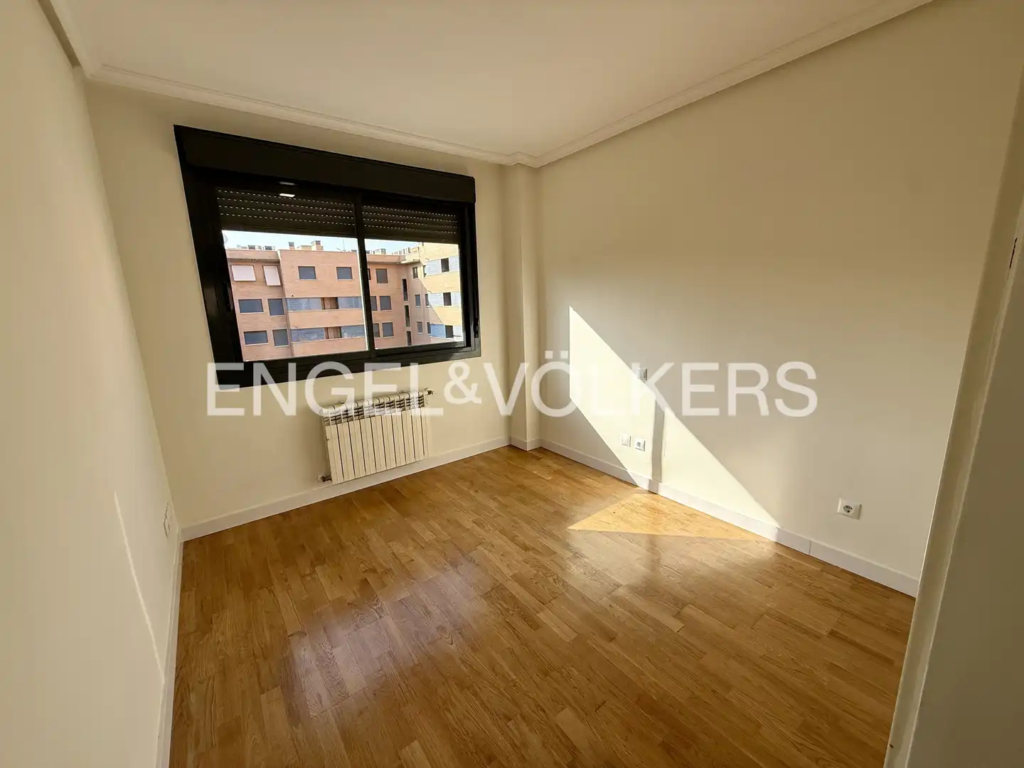 Schlafzimmer von Wohnung zur Miete in Madrid mit Klimaanlage, Heizung und Parkett