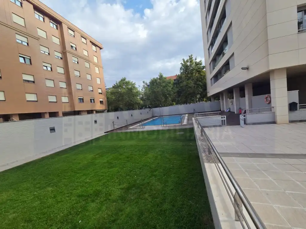 Swimming pool of Apartments for sale in  Logroño