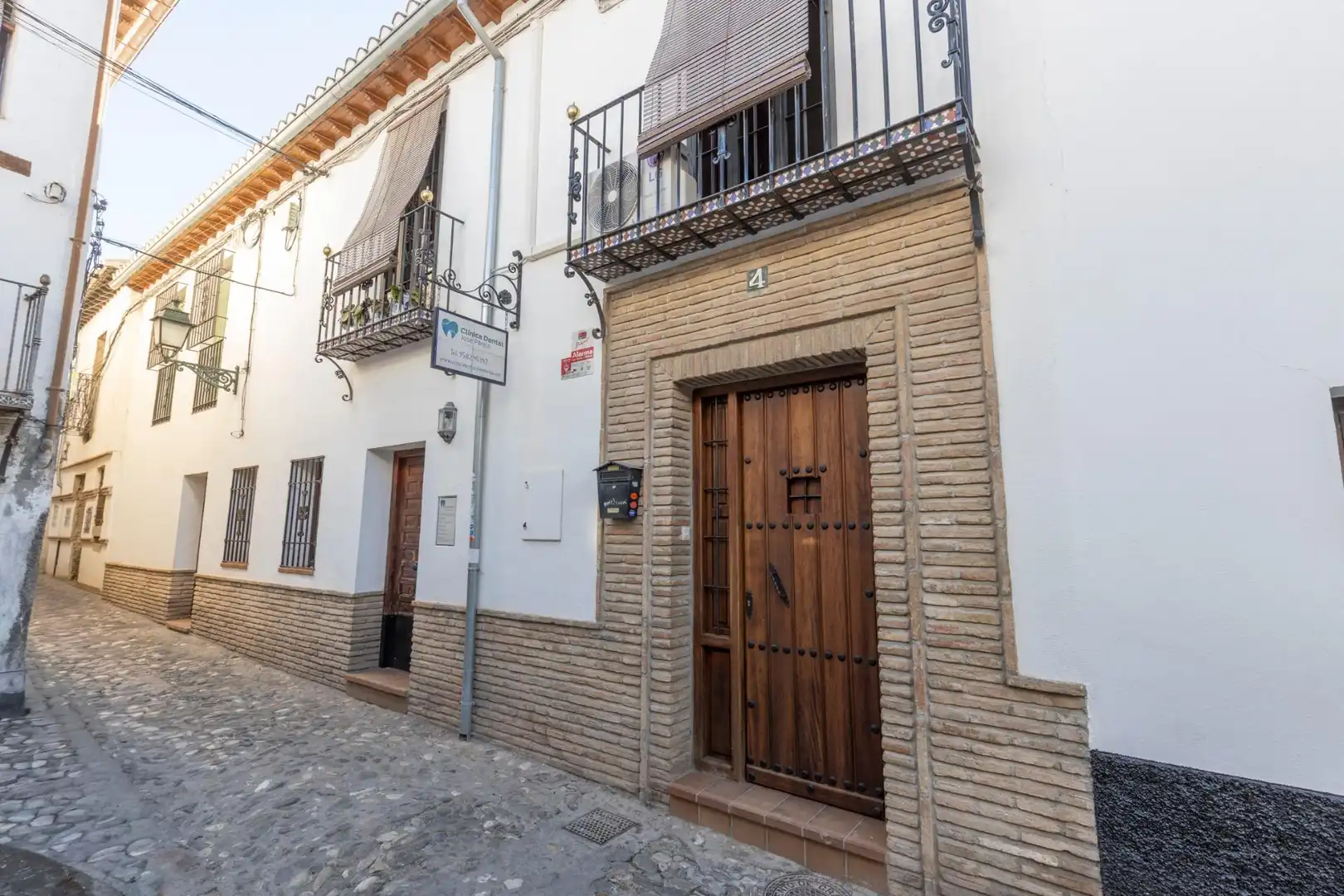 Exterior view of Houses for sale in Granada