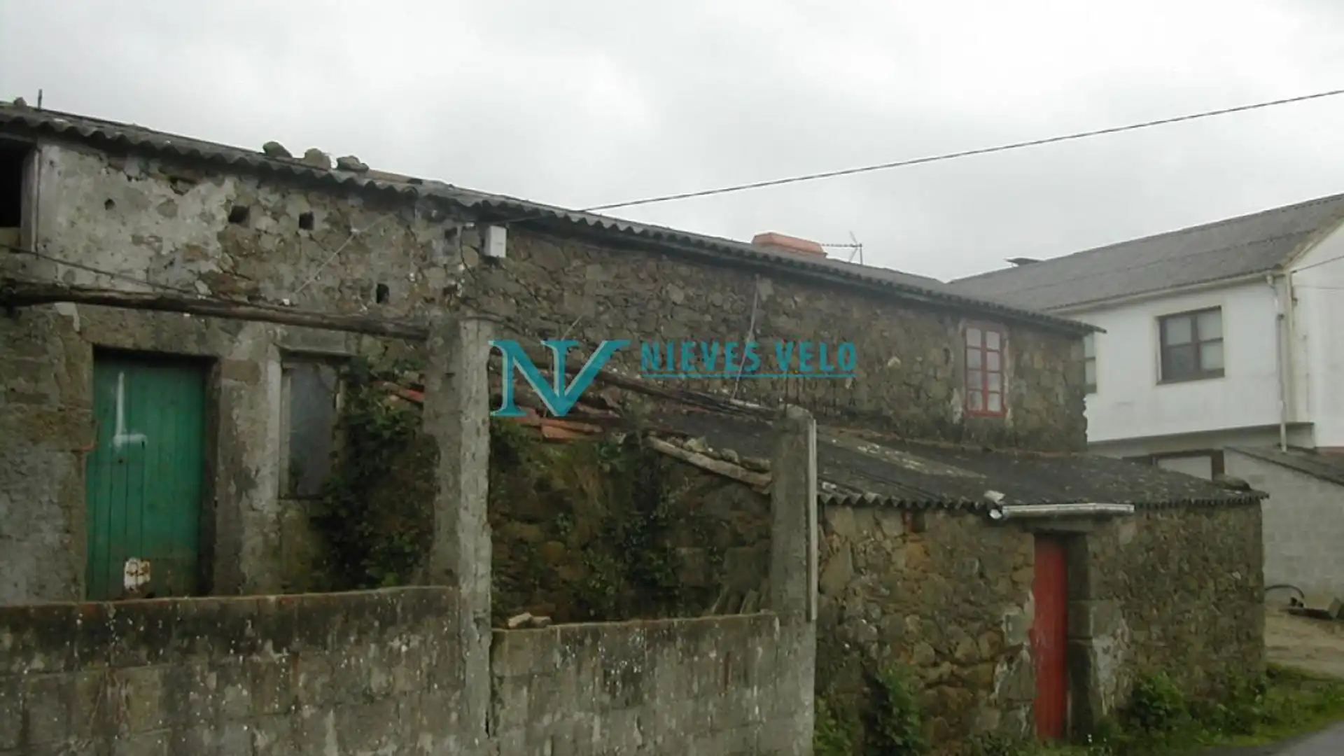 Vista exterior de Casa o chalet en venta en A Laracha   con Calefacción y Jardín privado