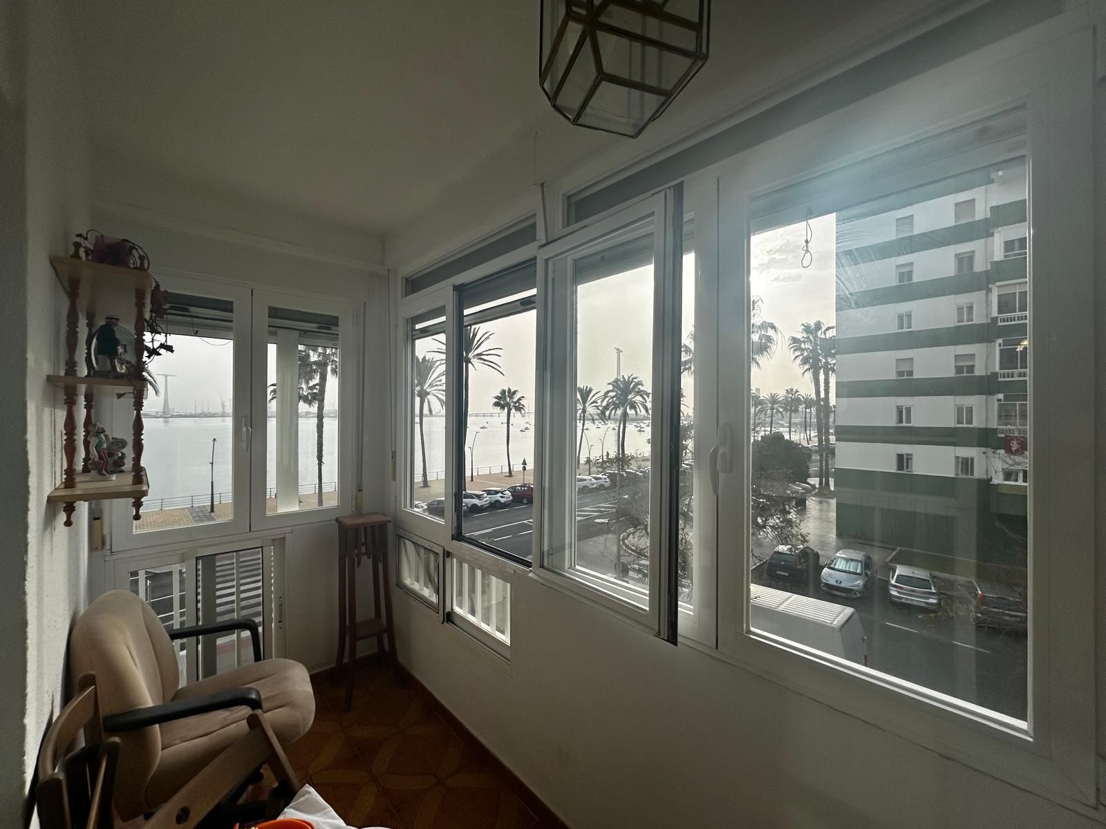 Habitación de Piso en venta en  Cádiz Capital con Aire acondicionado y Terraza
