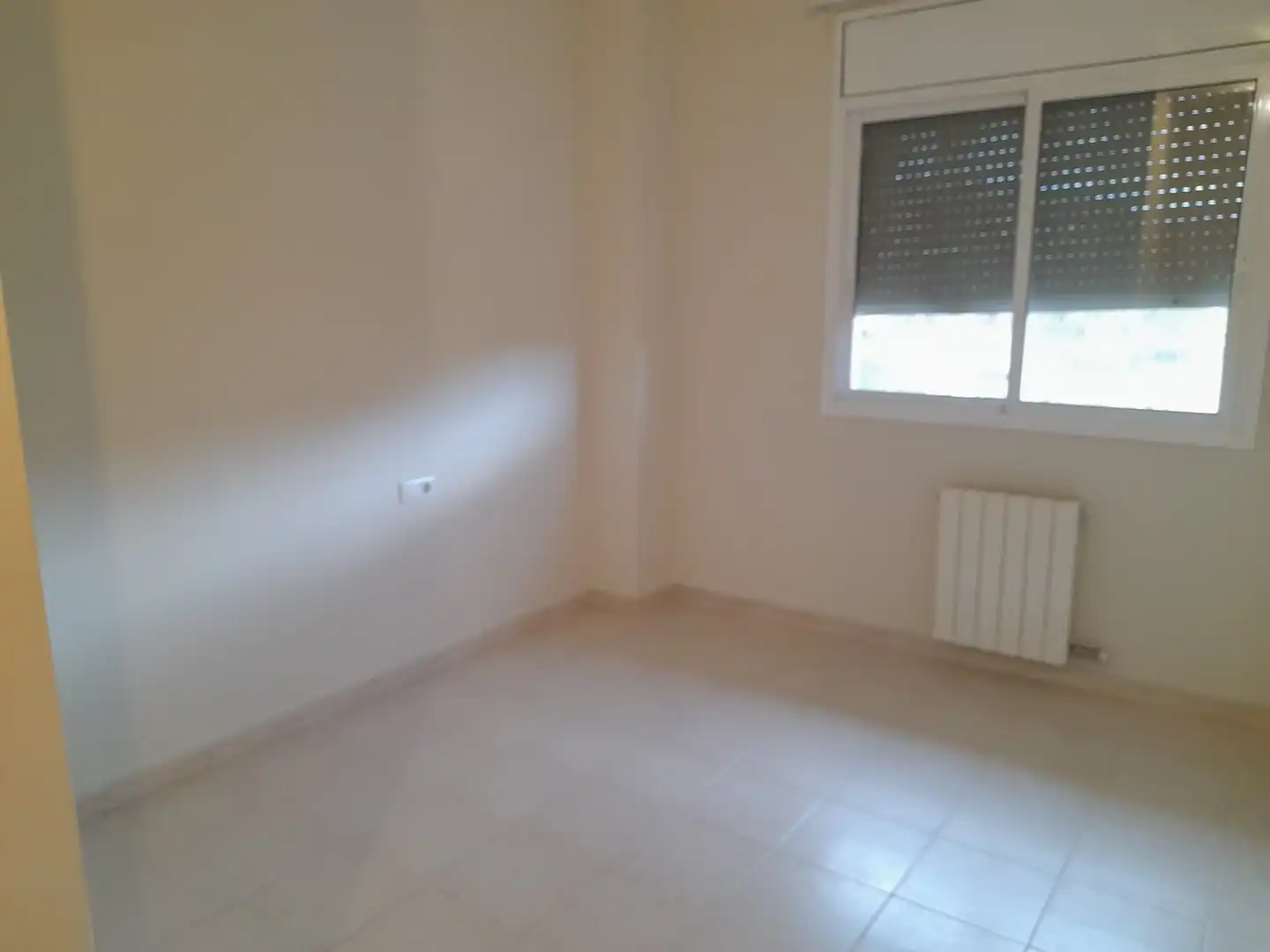 Habitación de Piso de alquiler en Sant Feliu de Llobregat con Aire acondicionado, Calefacción y Balcón