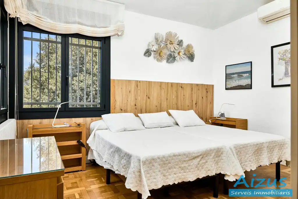Habitación de Casa o chalet en venta en Seva con Aire acondicionado, Calefacción y Jardín privado
