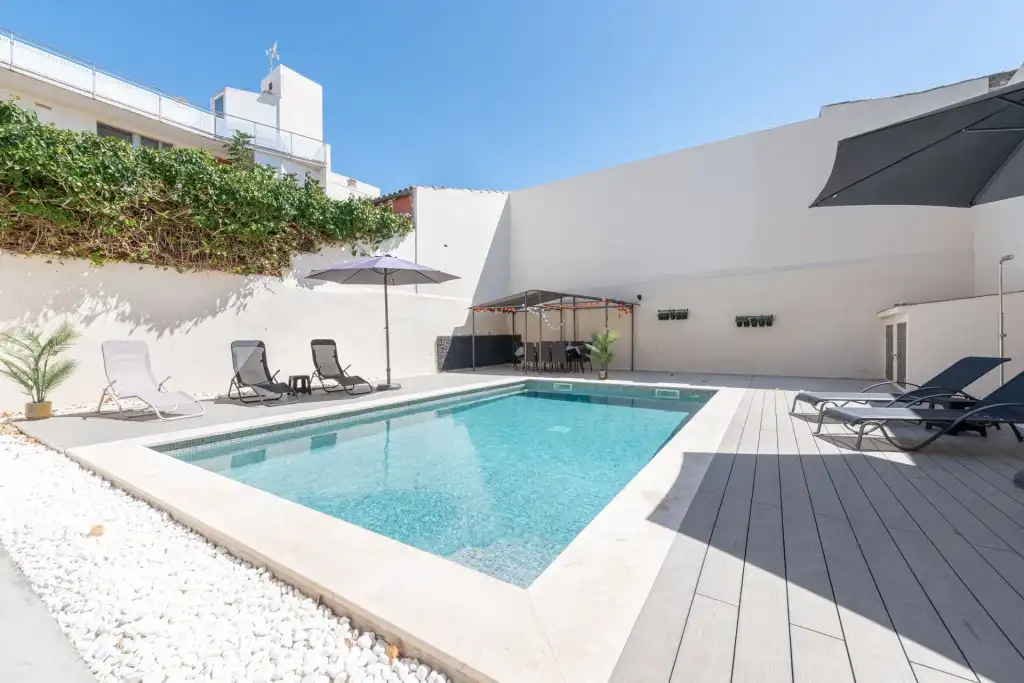 Piscina de Finca rústica en venda en Sa Pobla amb Aire condicionat, Jardí privat i Terrassa